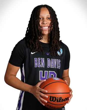 ibcaPOWg.Curry, Shania - Ben Davis